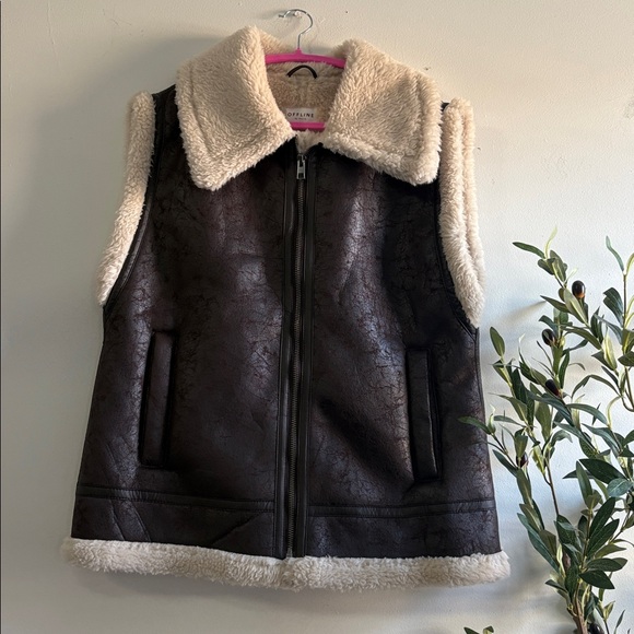 Aerie Cream Sherpa Vest - Picture 1 of 5